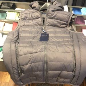 Gray hooded vest by Chama by Renoir